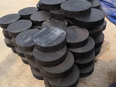 合作市板式橡胶支座由若干层橡胶片与薄钢板经加压硫化